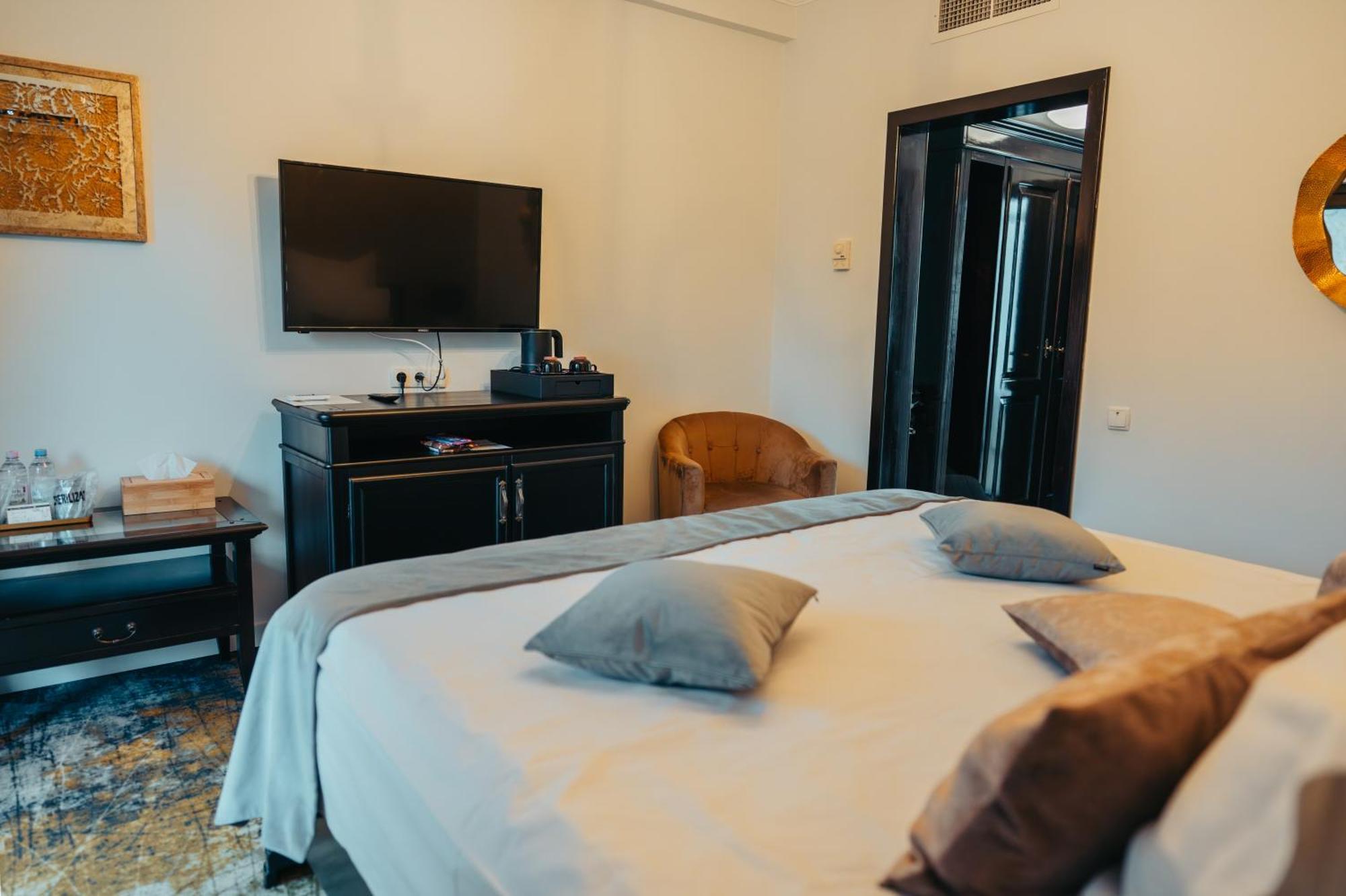 Curtea Domneasca Hotell Vaslui Exteriör bild