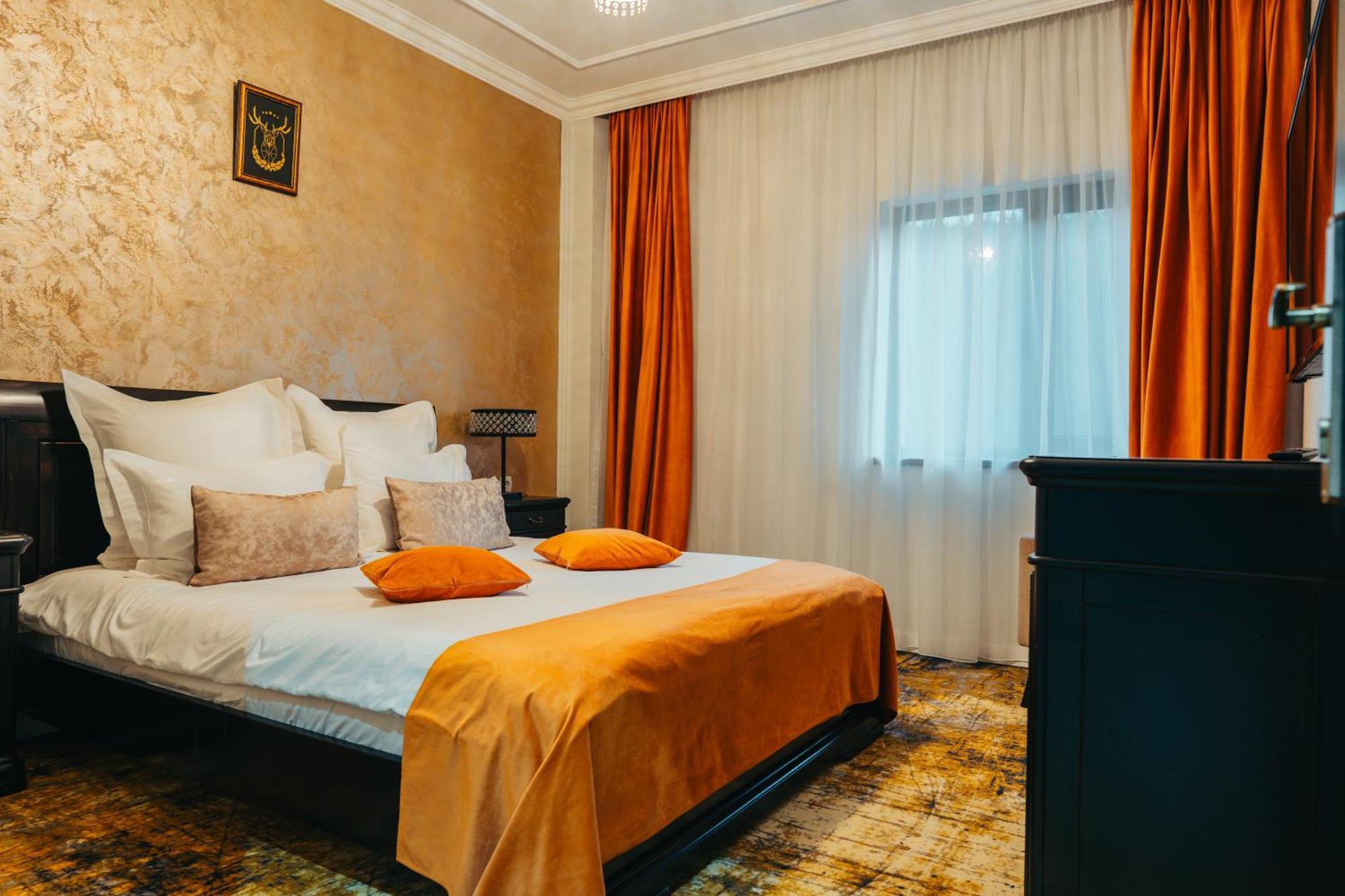 Curtea Domneasca Hotell Vaslui Exteriör bild