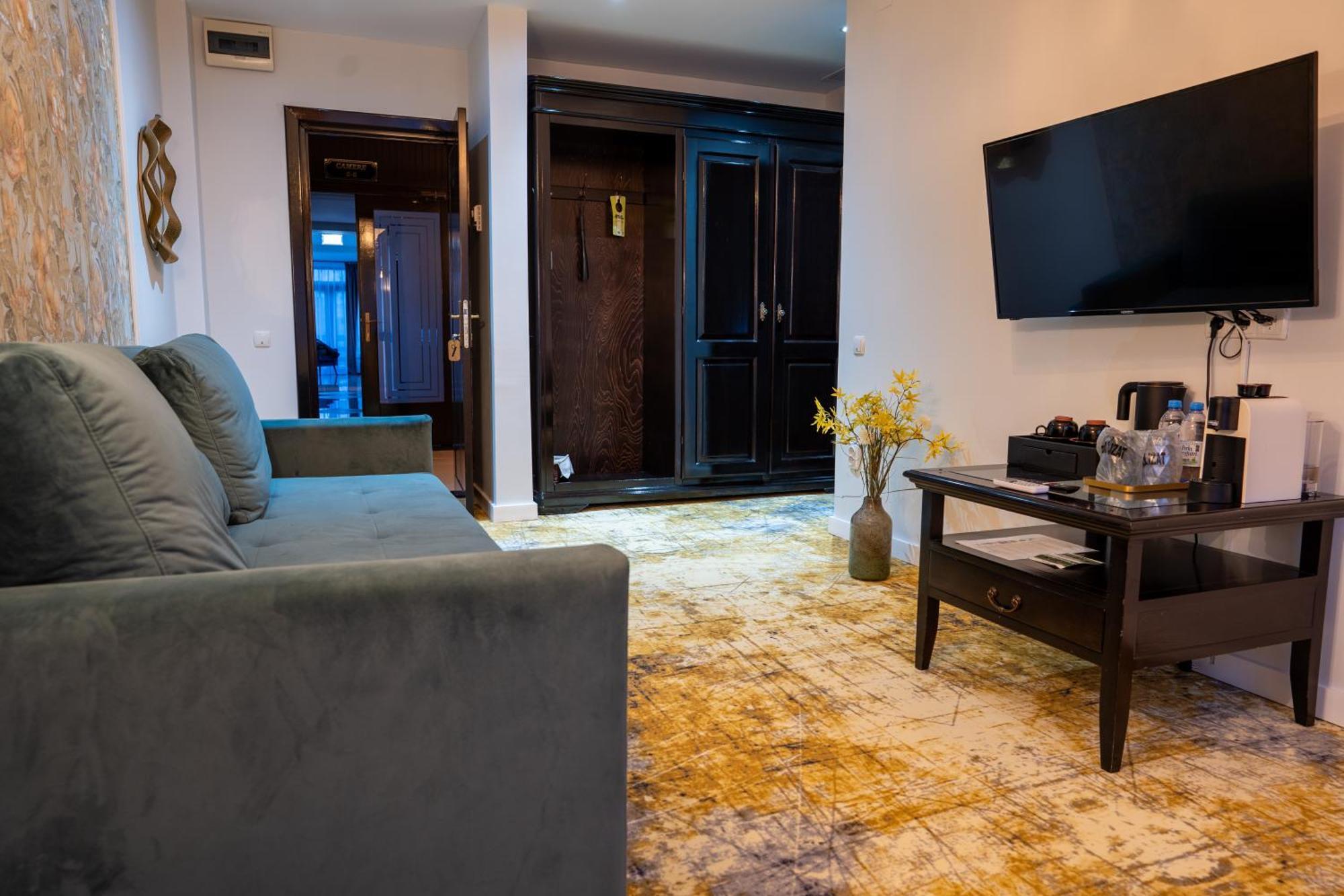Curtea Domneasca Hotell Vaslui Exteriör bild