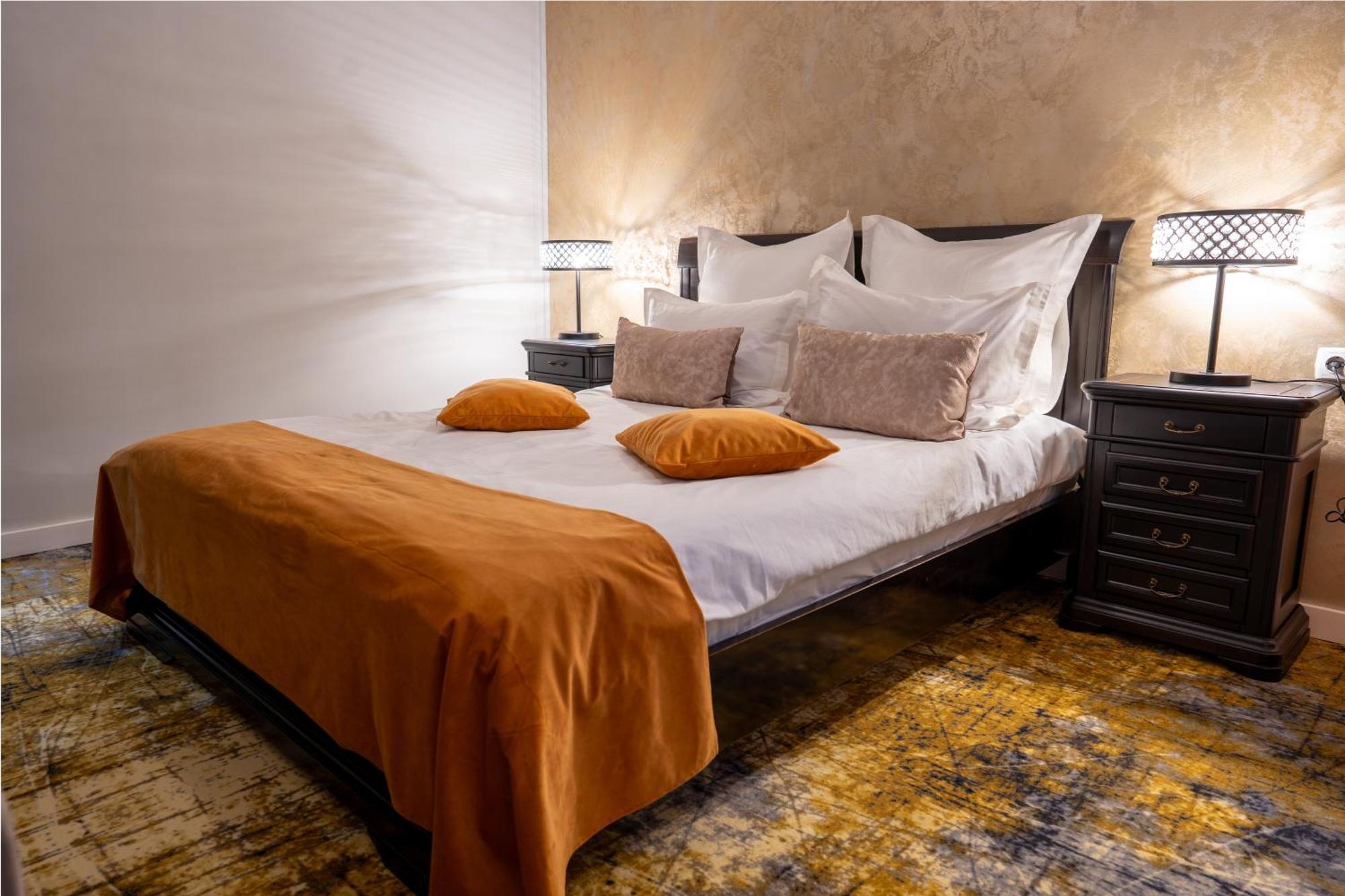Curtea Domneasca Hotell Vaslui Exteriör bild