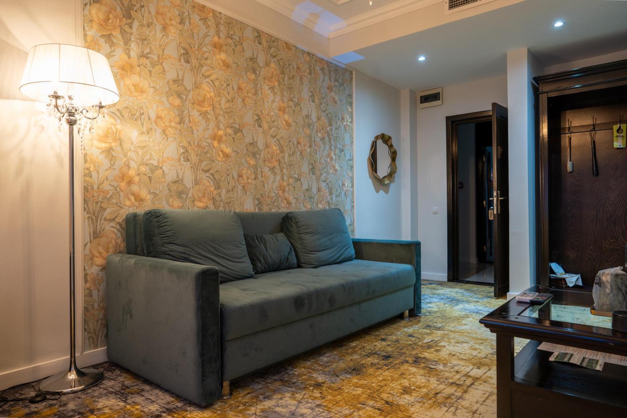 Curtea Domneasca Hotell Vaslui Exteriör bild